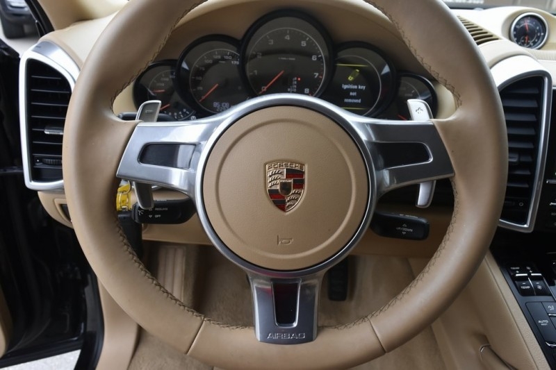 Porsche Cayenne 2014 price $31,999