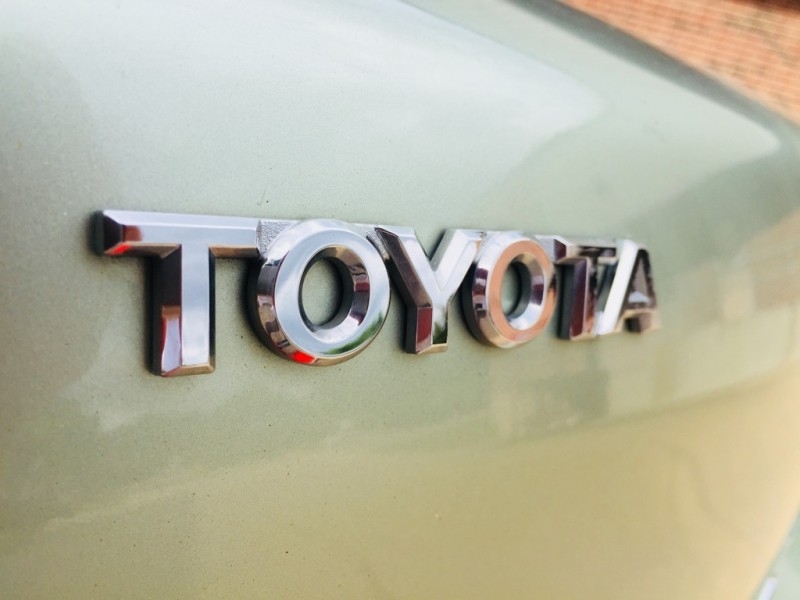 Toyota Avalon 2005 price $4,999