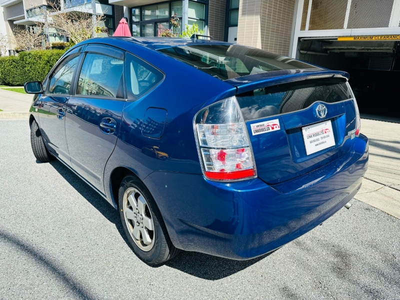 Toyota Prius 2005 price $8,900
