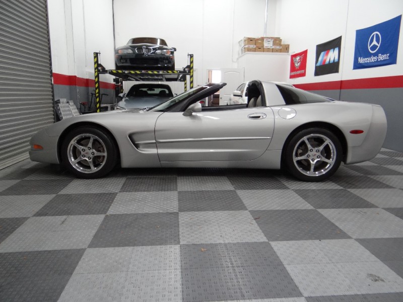 Chevrolet Corvette 2004 price $13,900