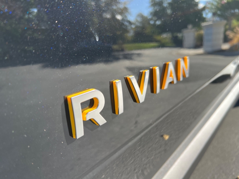 Rivian R1T 2022 price $1