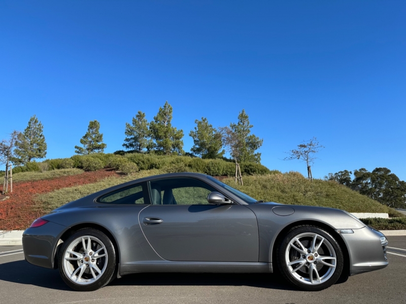 Porsche 911 2010 price $33,900