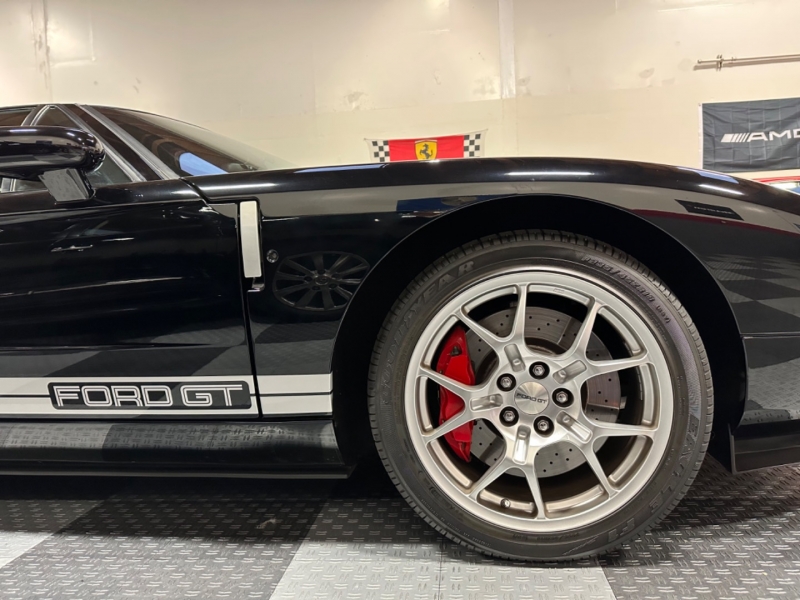Ford GT 2005 price $399,900