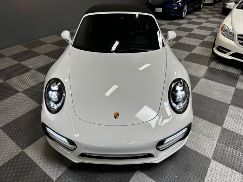 Porsche 911 2019 price $179,900