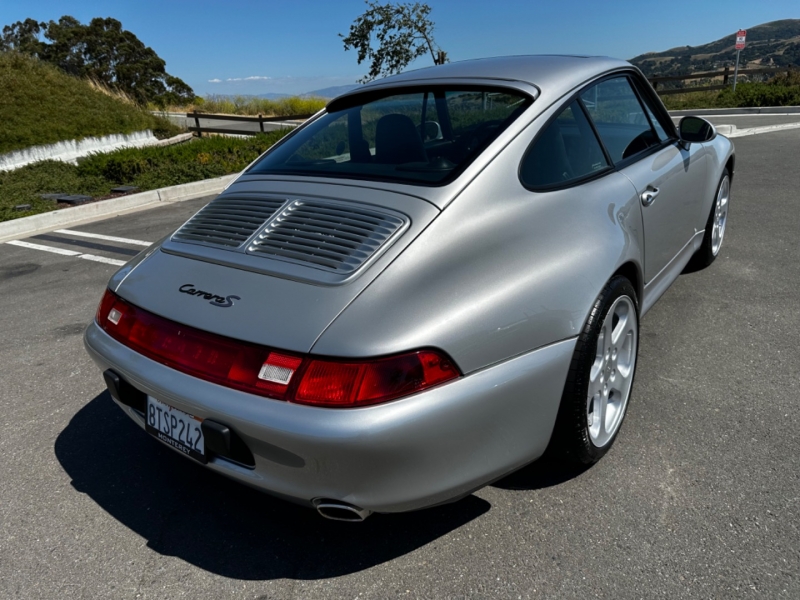 Porsche 911 1998 price $159,900
