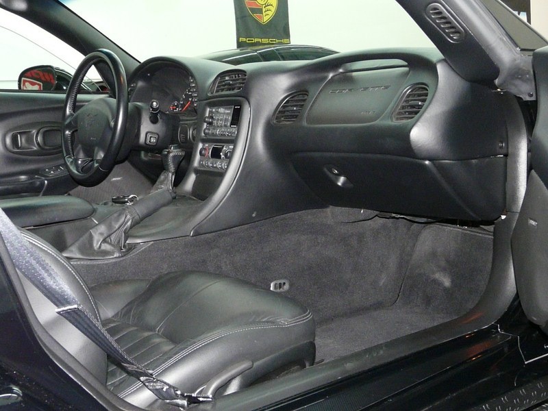 Chevrolet Corvette 2000 price $18,900