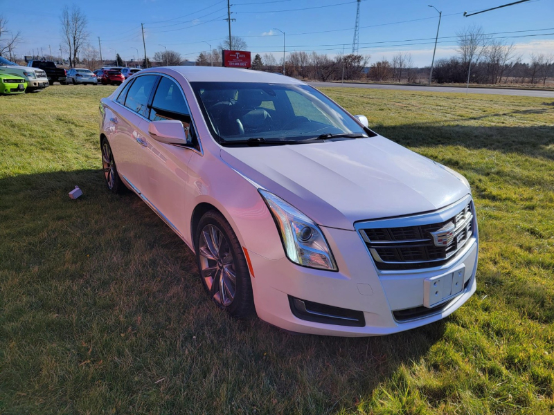 Cadillac XTS 2017 price $17,995