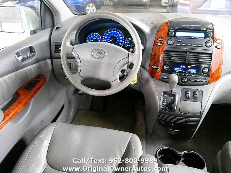 Toyota Sienna 2006 price $6,995