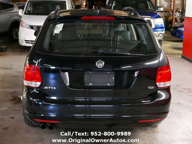 Volkswagen Jetta Wagon 2012 price $11,995