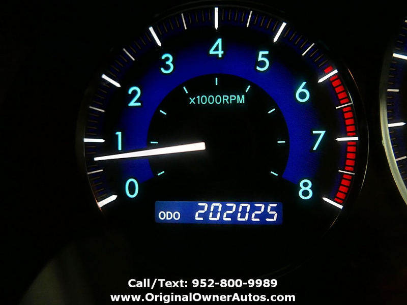 Toyota Sienna 2006 price $4,495