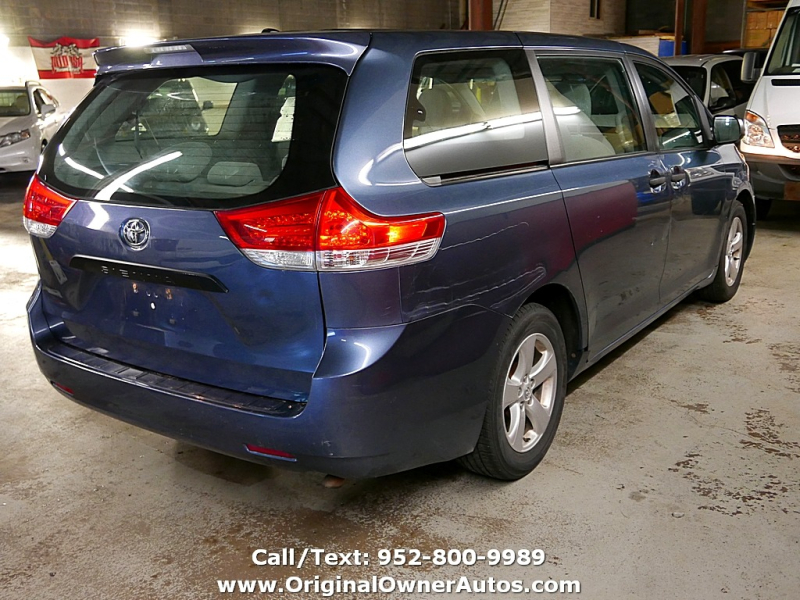 Toyota Sienna 2014 price $9,995