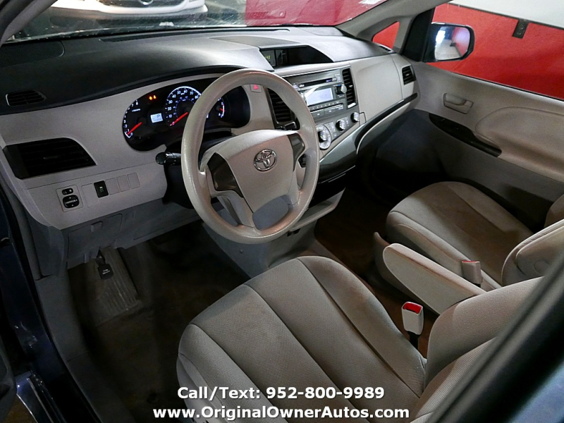 Toyota Sienna 2014 price $9,995