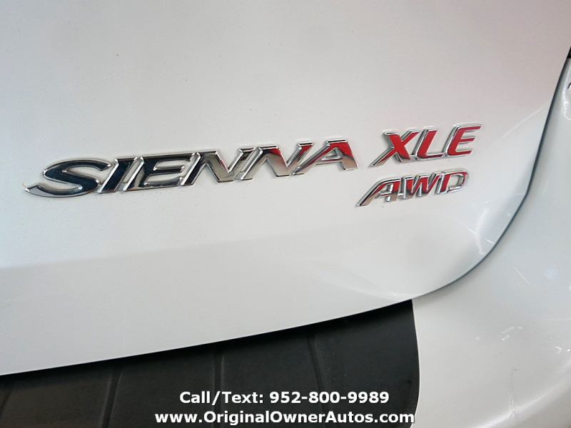 Toyota Sienna 2005 price $5,995