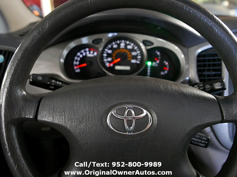 Toyota Highlander 2003 price $3,995