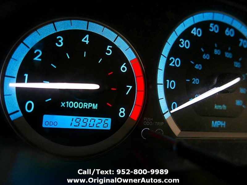 Toyota Sienna 2004 price $5,995