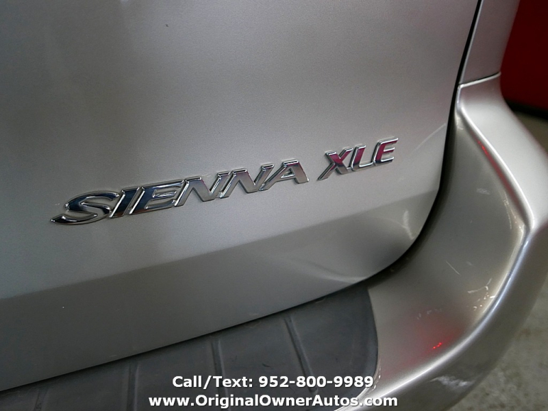 Toyota Sienna 2004 price $5,995