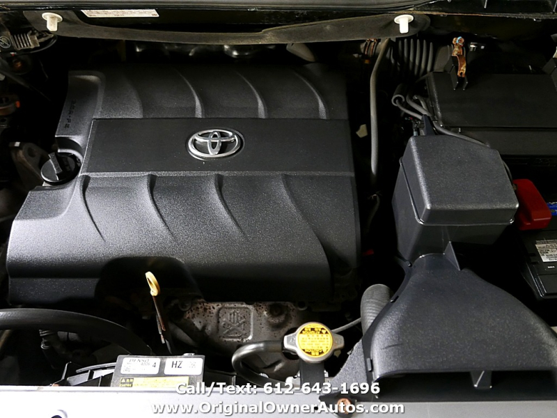 Toyota Sienna 2015 price $14,995