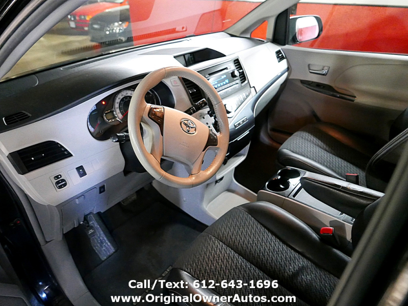 Toyota Sienna 2011 price $9,995