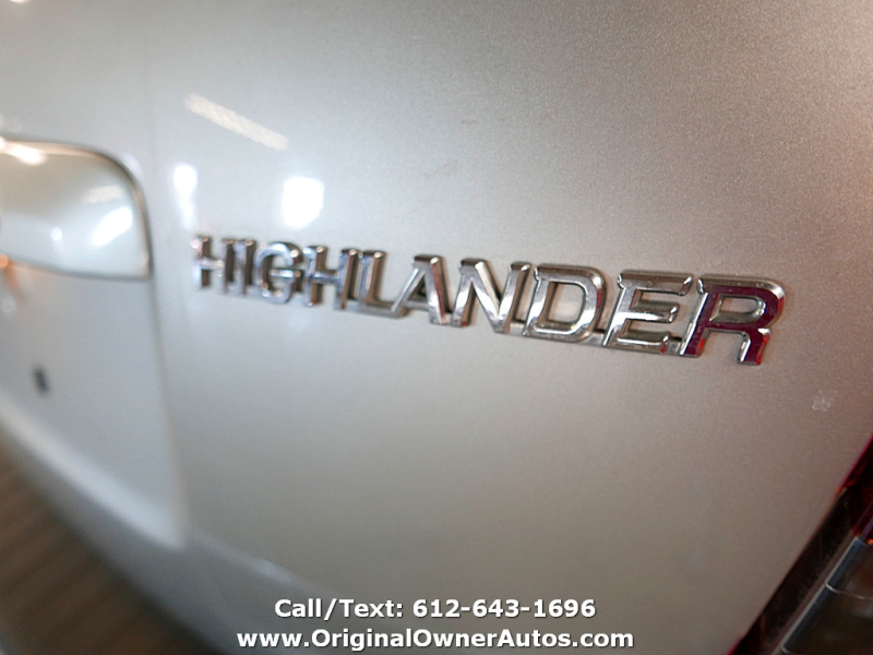 Toyota Highlander 2004 price $6,995
