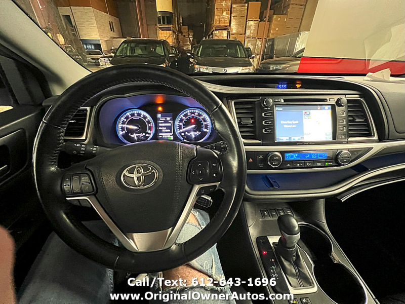 Toyota Highlander 2017 price $21,995