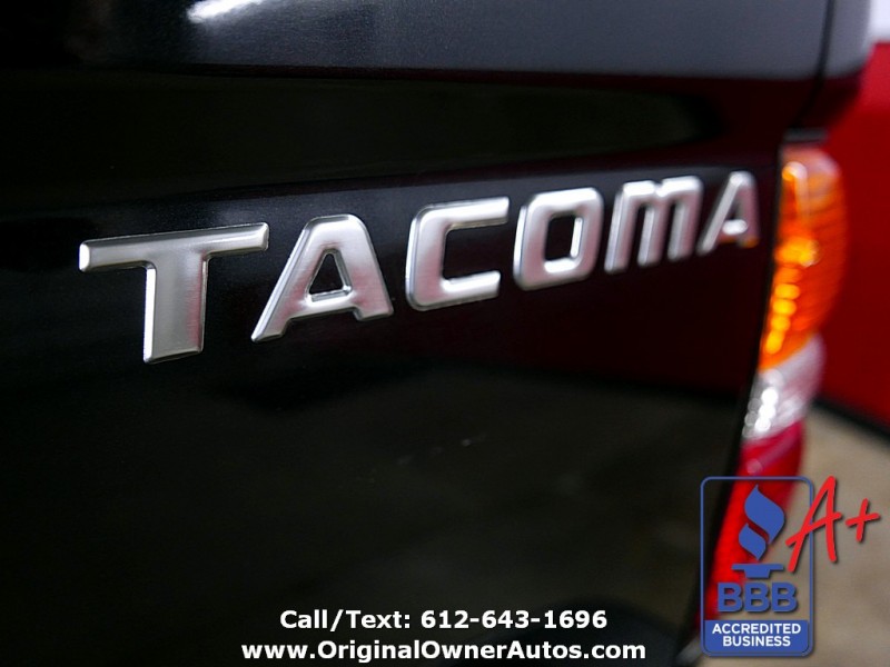 Toyota Tacoma 2004 price $9,000