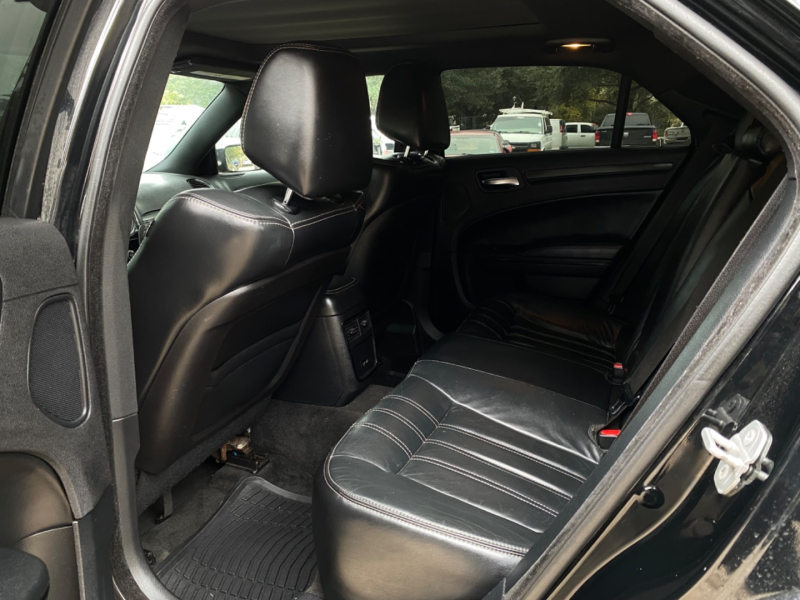Chrysler 300 2015 price $4,000 Down