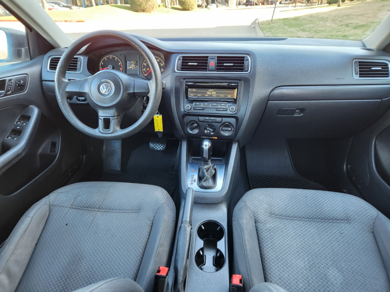 Volkswagen Jetta Sedan 2012 price $5,900