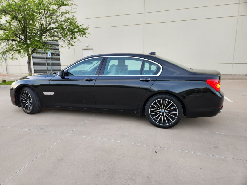 BMW 7-Series 2011 price $7,900