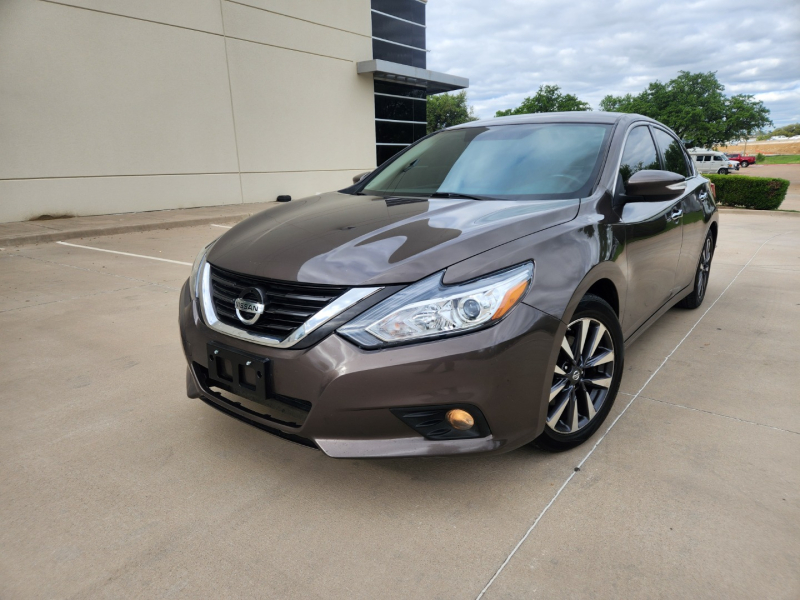 Nissan Altima 2017 price $8,400