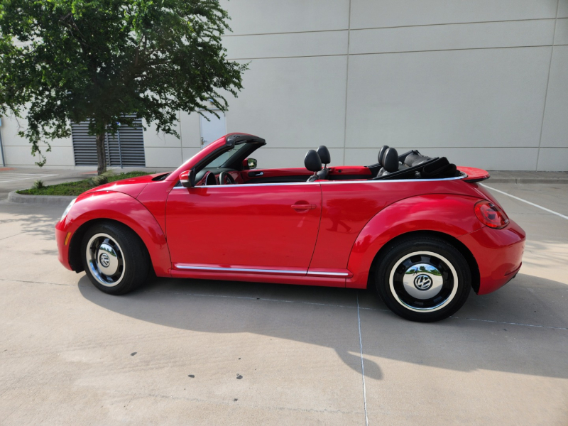 Volkswagen Beetle Convertible 2013 price $7,900