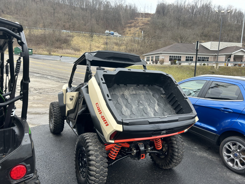 Can-Am Commander 2023 price $15,995