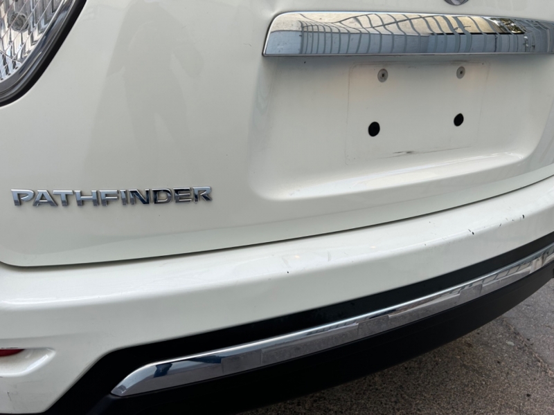 Nissan Pathfinder 2016 price $11,000