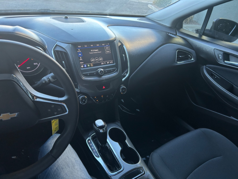 Chevrolet Cruze 2019 price $12,000