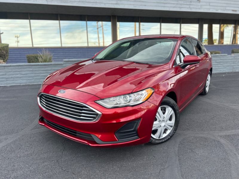Ford Fusion 2019 price $9,999