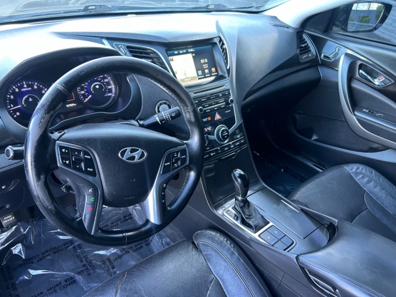 Hyundai Azera 2015 price $8,999