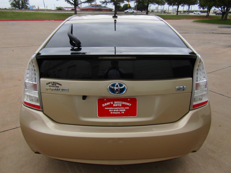 Toyota Prius 2010 price $8,450