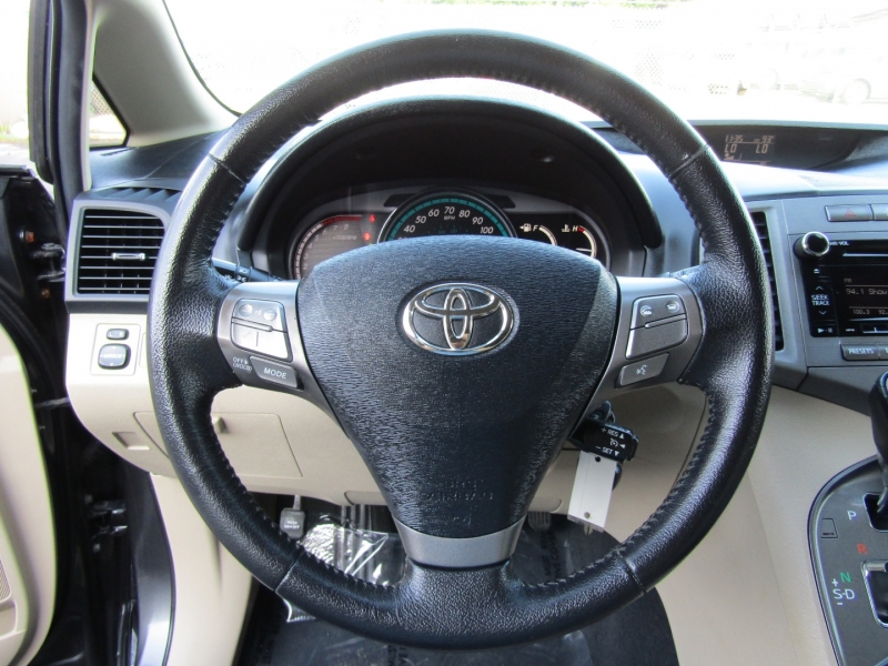 Toyota Venza 2010 price $10,450