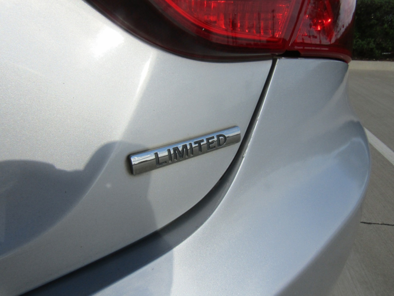 Hyundai Sonata 2012 price $8,750