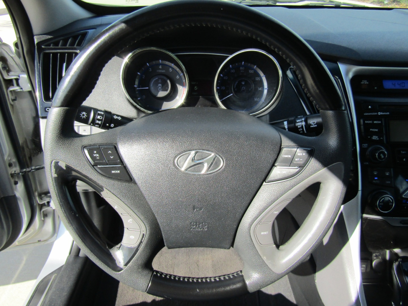 Hyundai Sonata 2012 price $8,750