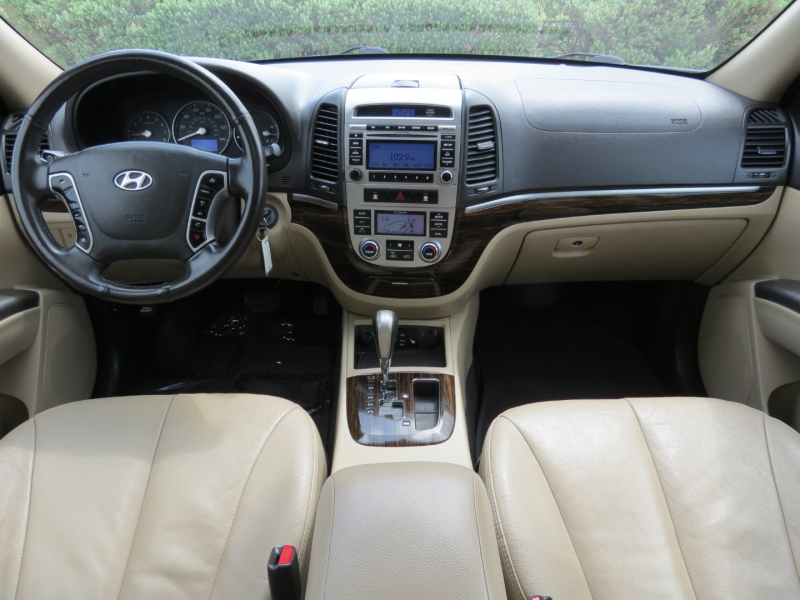 Hyundai Santa Fe 2010 price $6,950