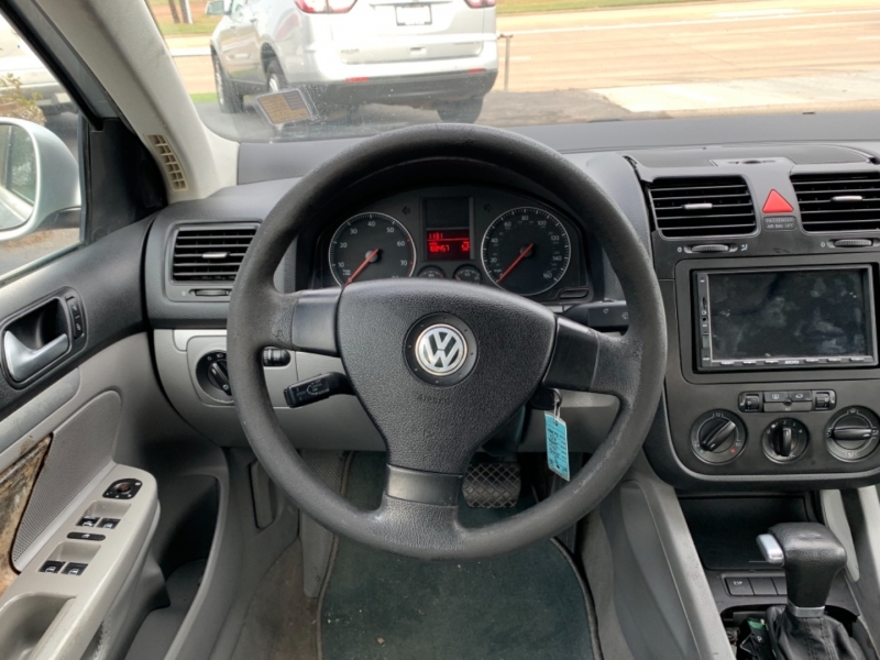 Volkswagen Jetta Sedan 2006 price $3,495
