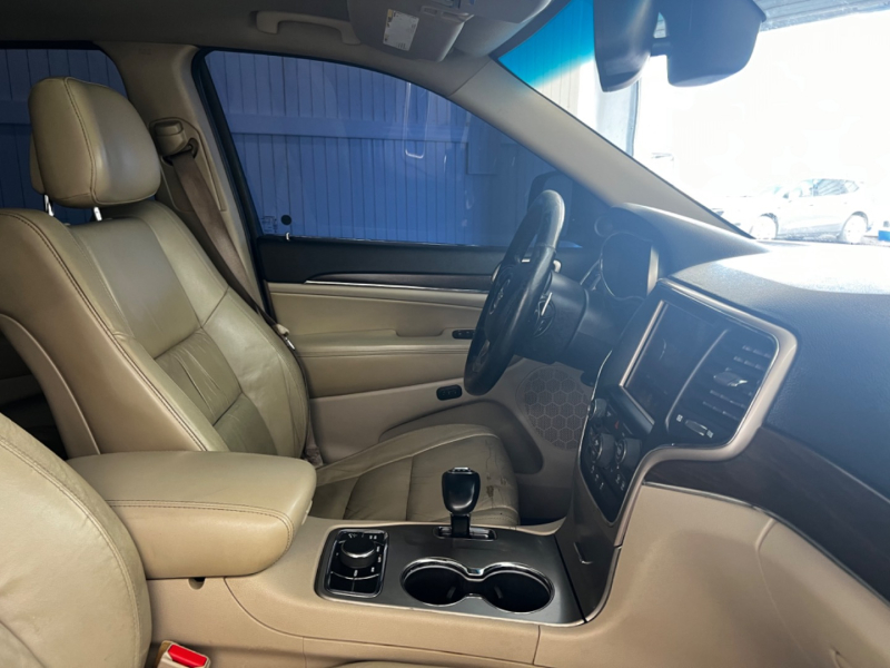 Jeep Grand Cherokee 2015 price $9,995
