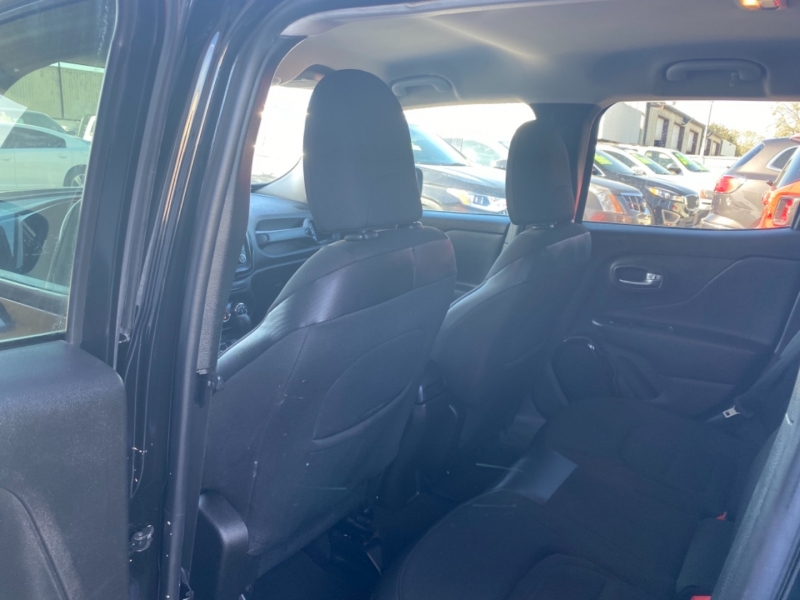 Jeep Renegade 2017 price $13,995