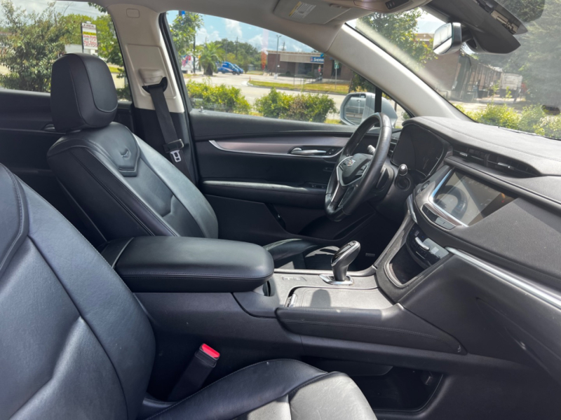 Cadillac XT5 2018 price $19,995
