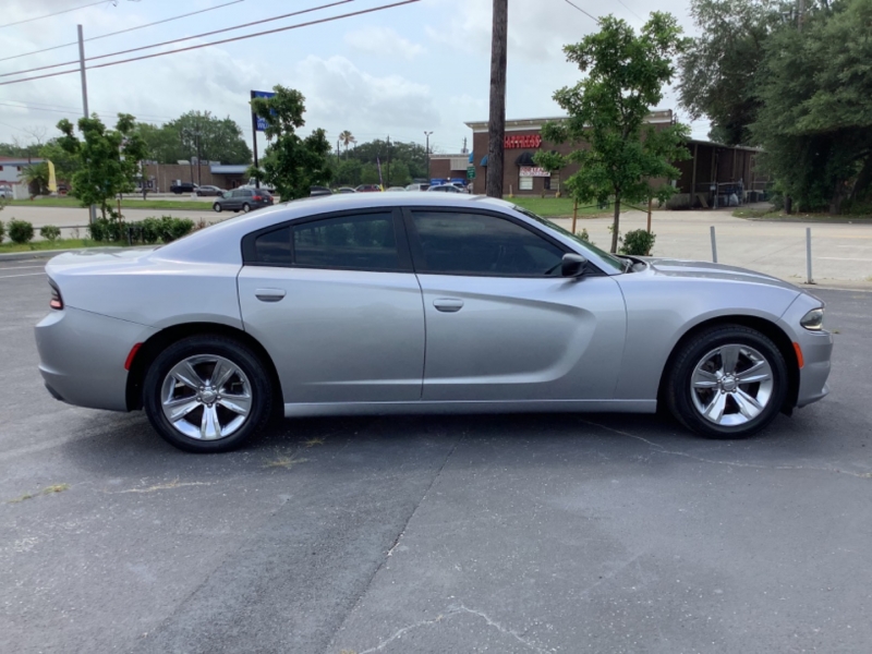 Dodge Charger 2018 price $19,995