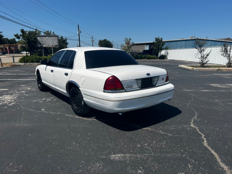 Ford Crown Victoria 1999 price $3,995