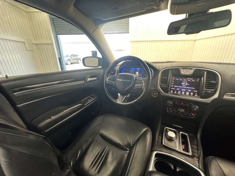 Chrysler 300 2015 price $7,995