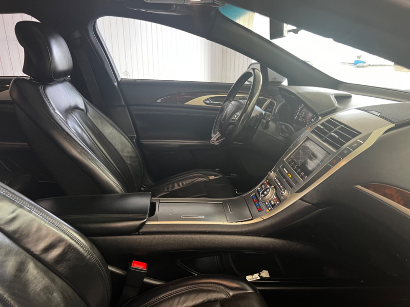 Lincoln MKZ 2018 price $17,995