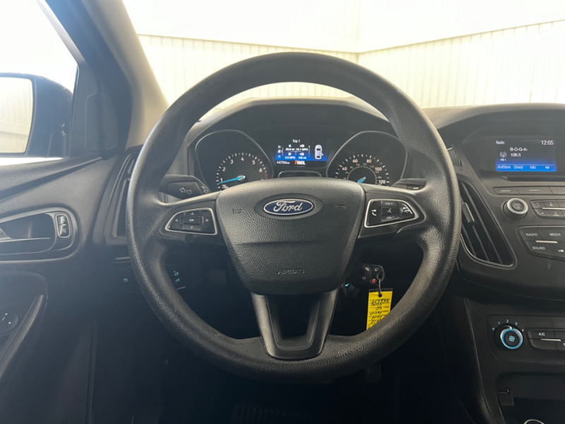 Ford Focus 2017 price $5,995