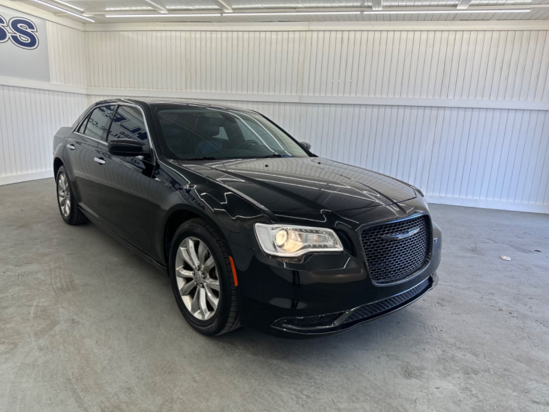 Chrysler 300 2018 price $13,995